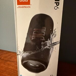 JBL Flip 6 Bluetooth Speaker - Black